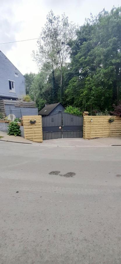שרלרואה La P'Tite Maison מראה חיצוני תמונה